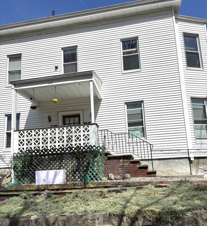 170 Poplar St - Photo 1