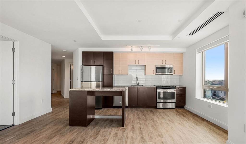 99 Kneeland St - Photo 1