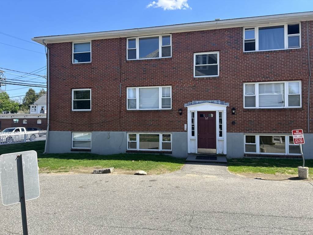 57 Newbury Ave. - Photo 1