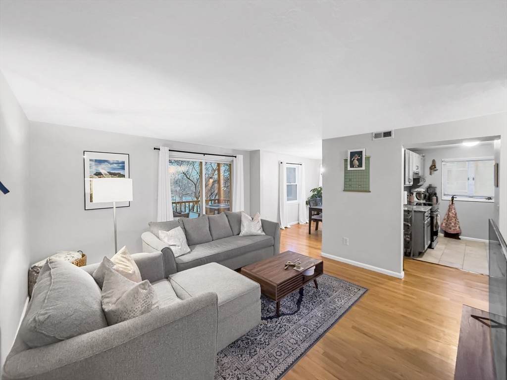 25 Rockland Street - Photo 1