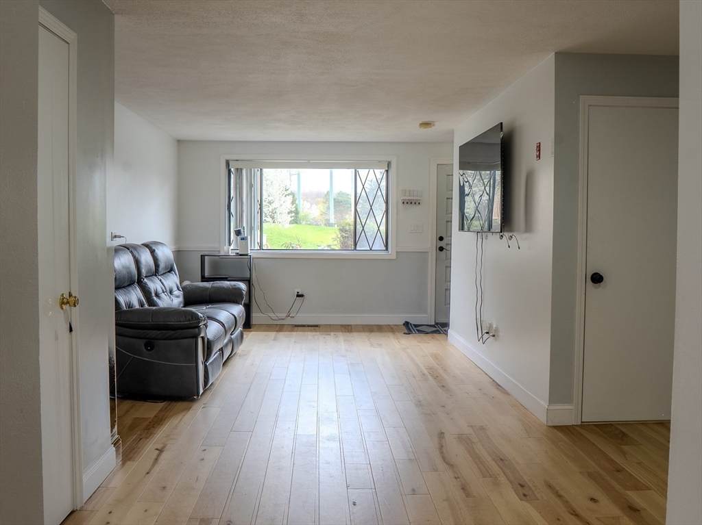 2 Sterling Ln - Photo 1