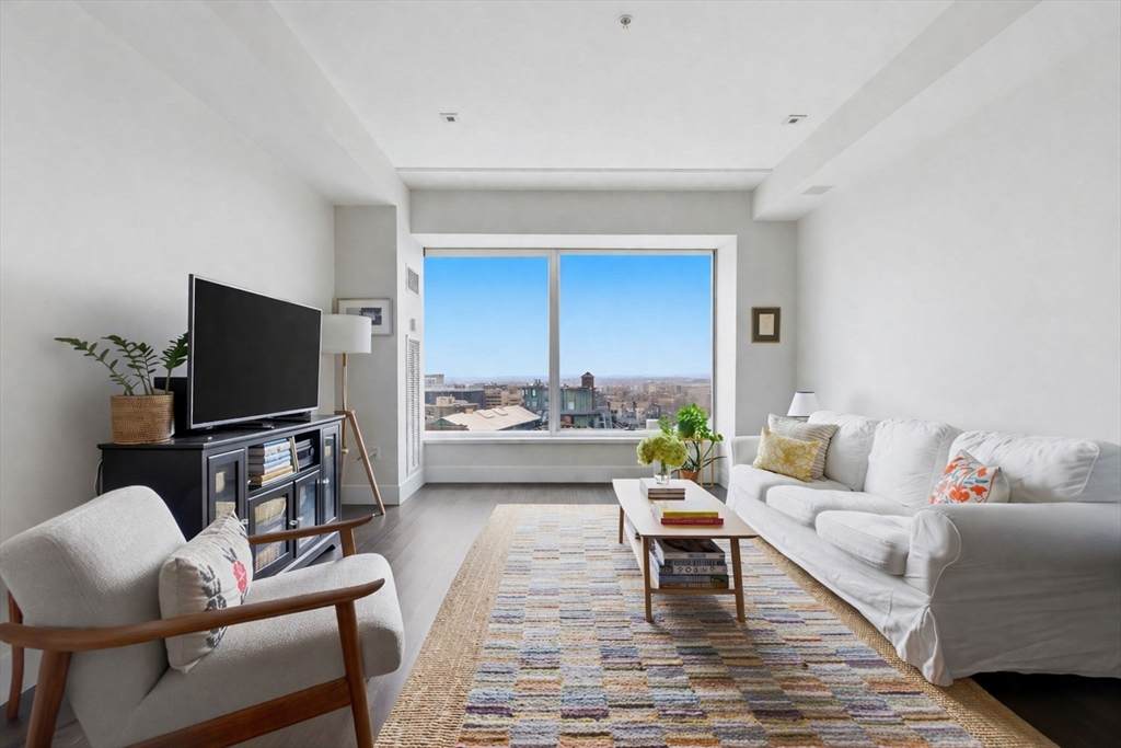110 Stuart Street - Photo 1