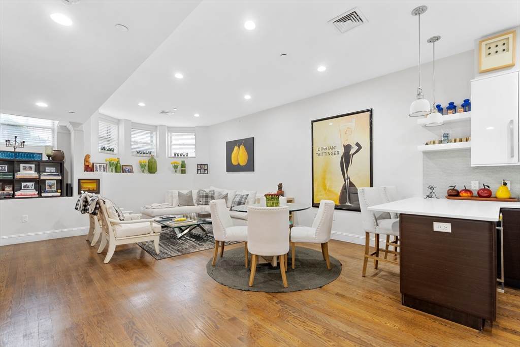 1471 Beacon Street - Photo 1