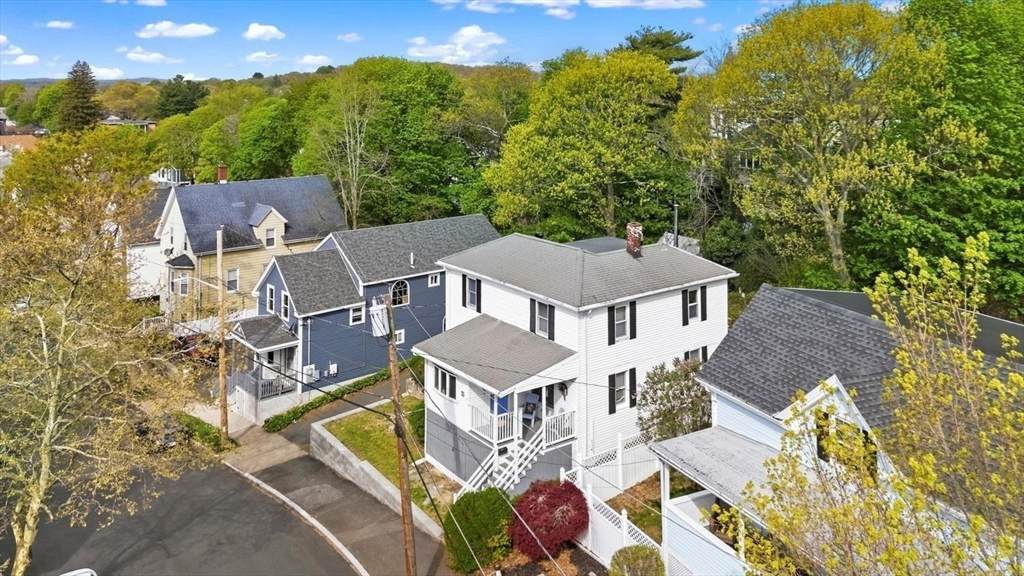 29 Woodlawn St - Photo 1