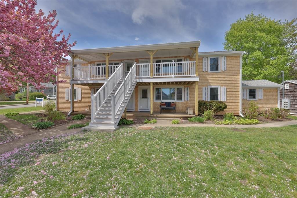 124 Skiff Avenue - Photo 1