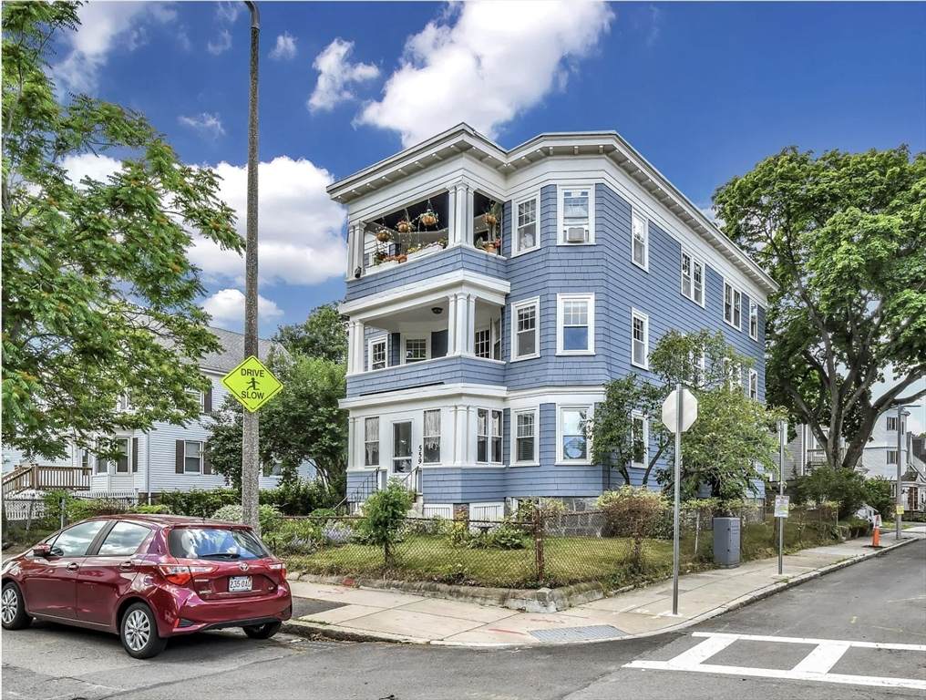 559 Adams St - Photo 1