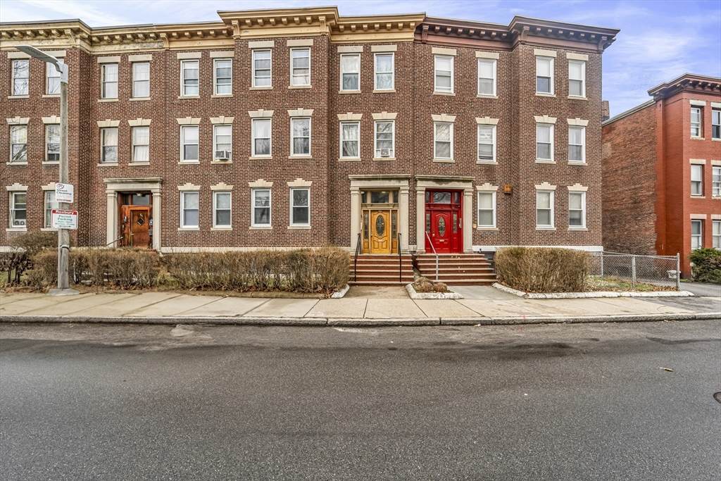 86 Winthrop St - Photo 1