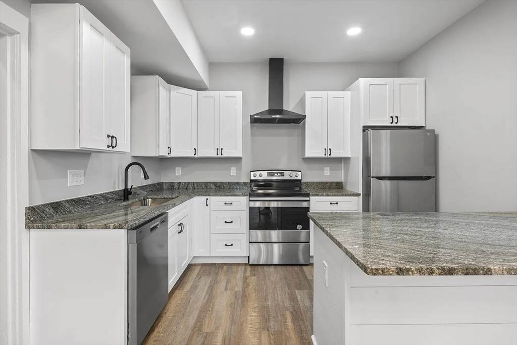 187 Neponset Ave - Photo 1