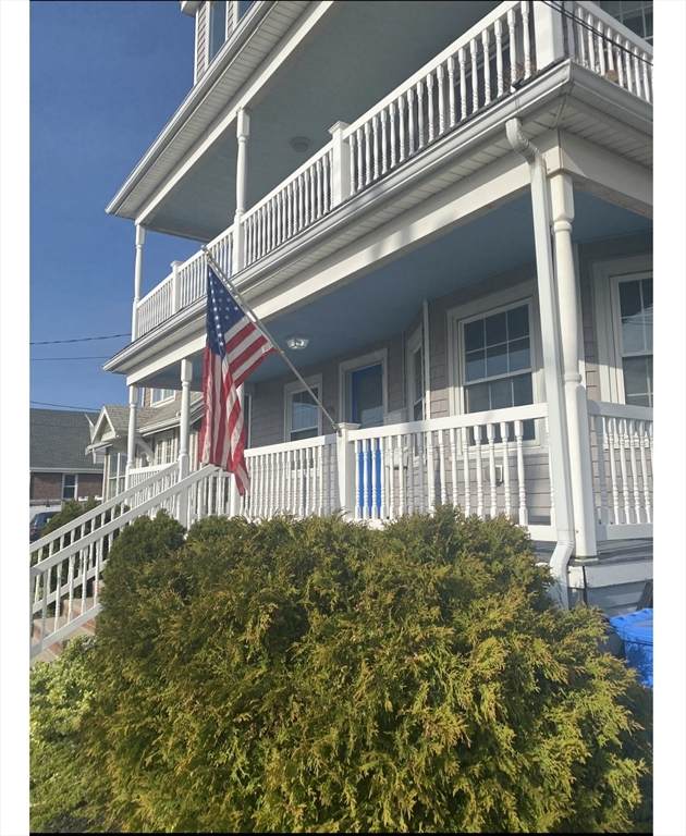 876 Shirley Street - Photo 1