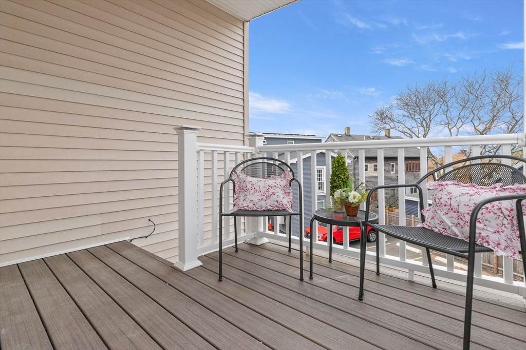 141 Prospect St - Photo 1