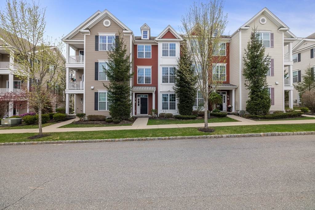 57 Townsend Blvd - Photo 1