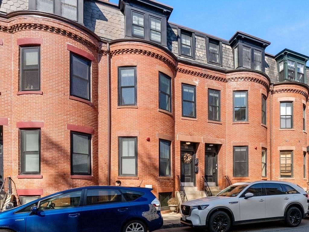 209 Green - Photo 1