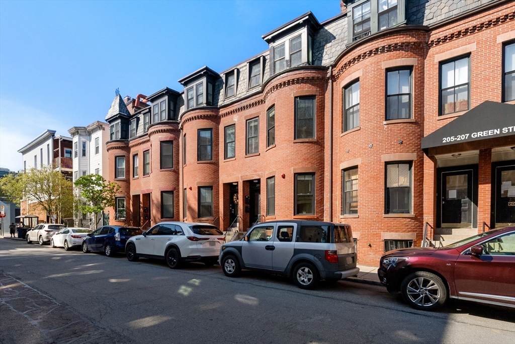 209 Green St - Photo 1