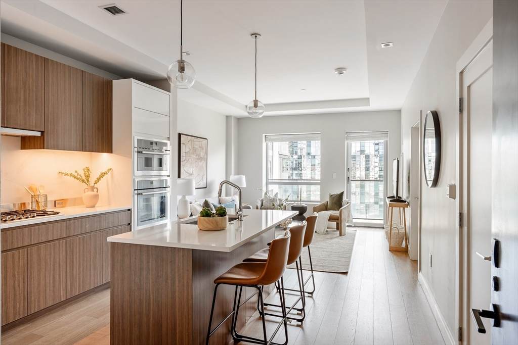 100 Shawmut Ave - Photo 1