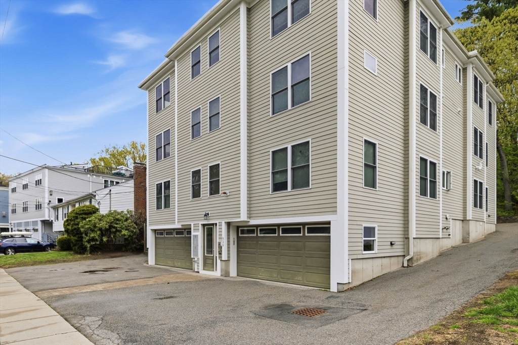 829 Lagrange St - Photo 1