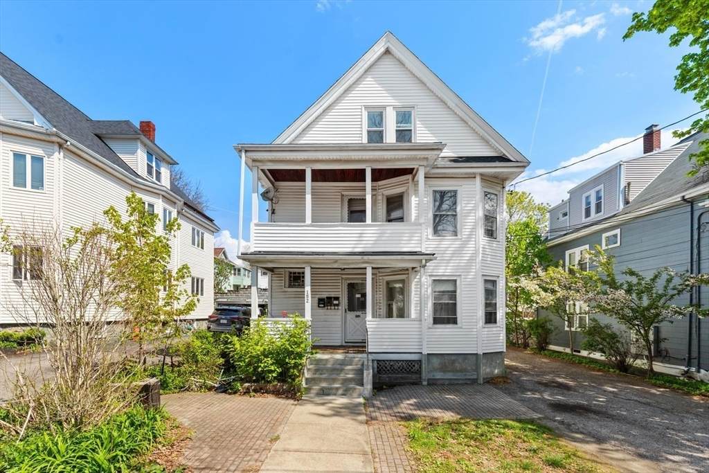 152 Spruce St - Photo 1