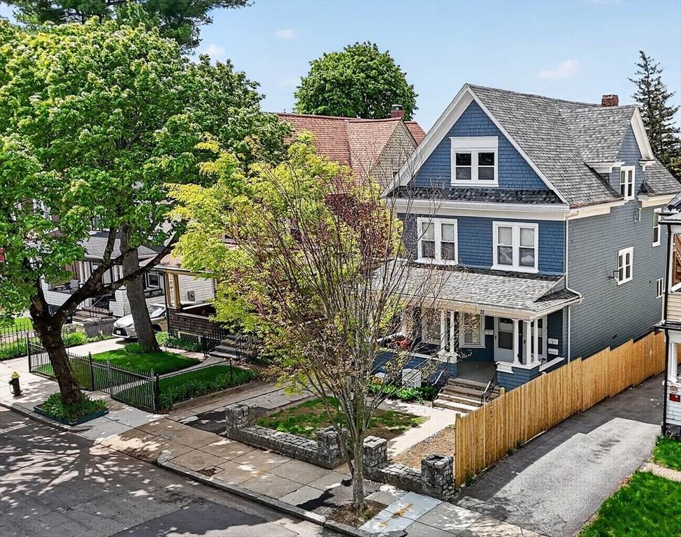 72 Wellington Hill St - Photo 1