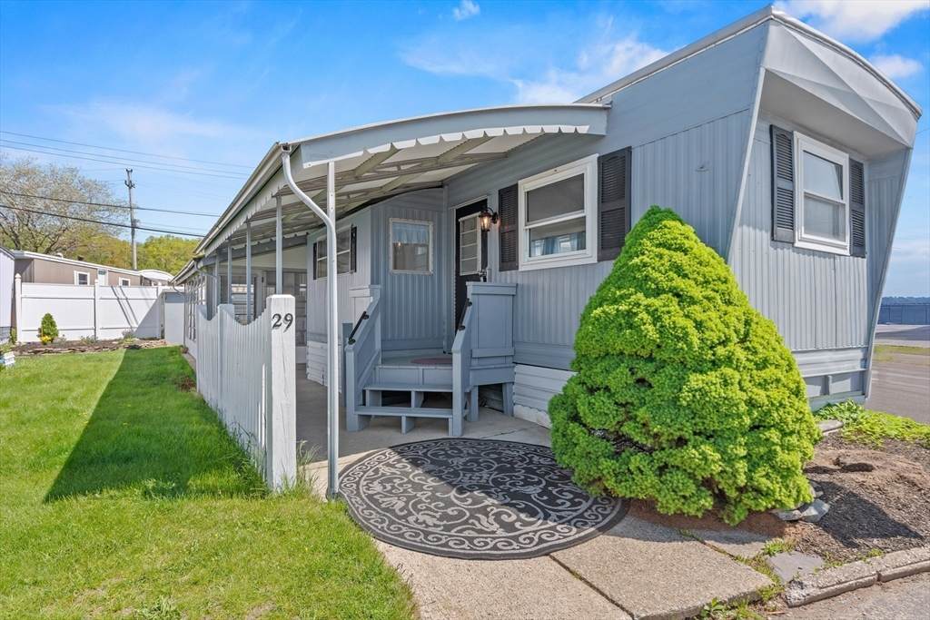 131 Washington St - Photo 1