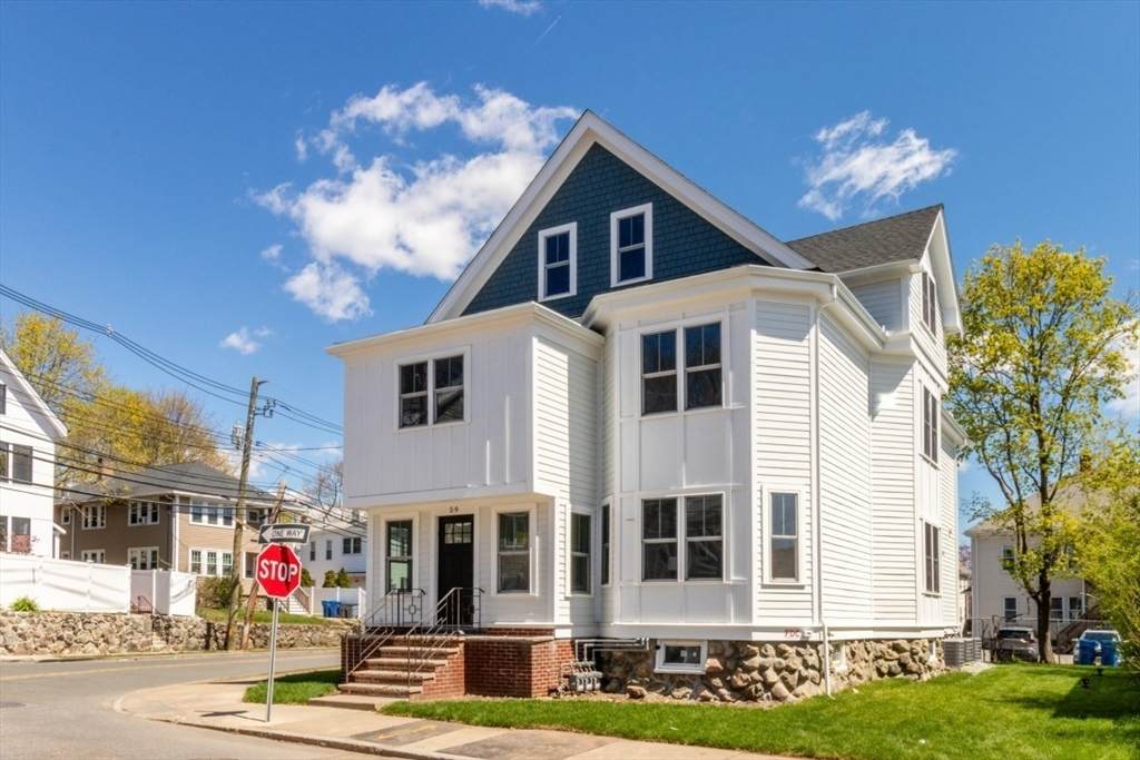 59 Wellington - Photo 1