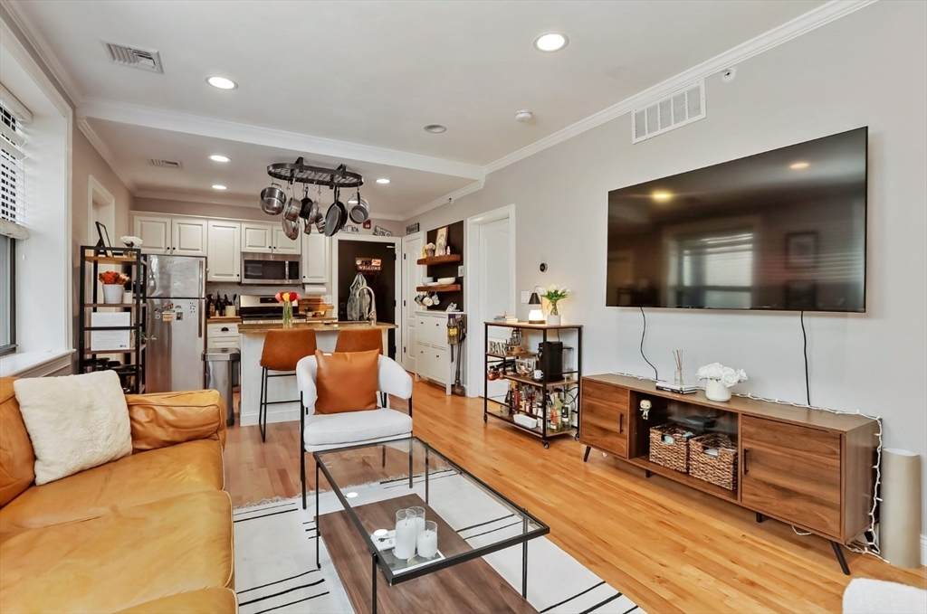 454 Hanover Street - Photo 1