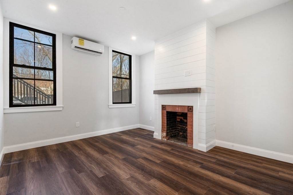 31 Monadnock St - Photo 1