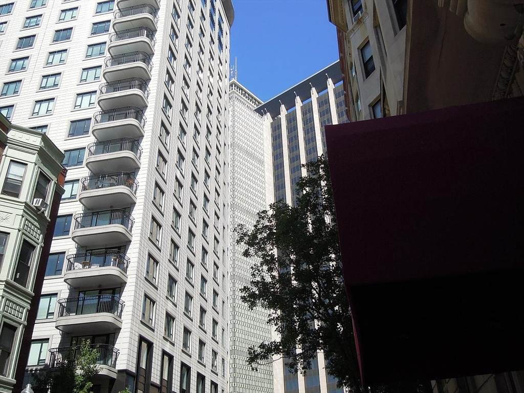 8 Garrison St - Photo 1