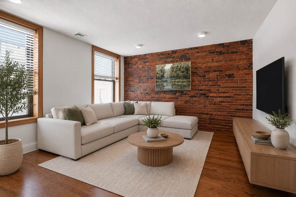 269 North St - Photo 1