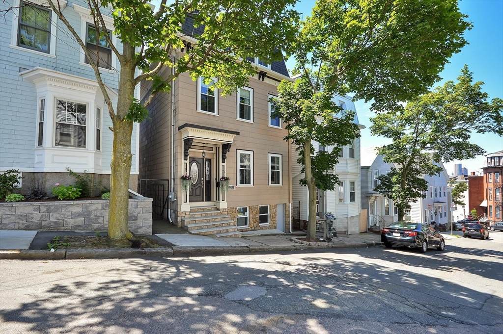 9 Atlantic St - Photo 1