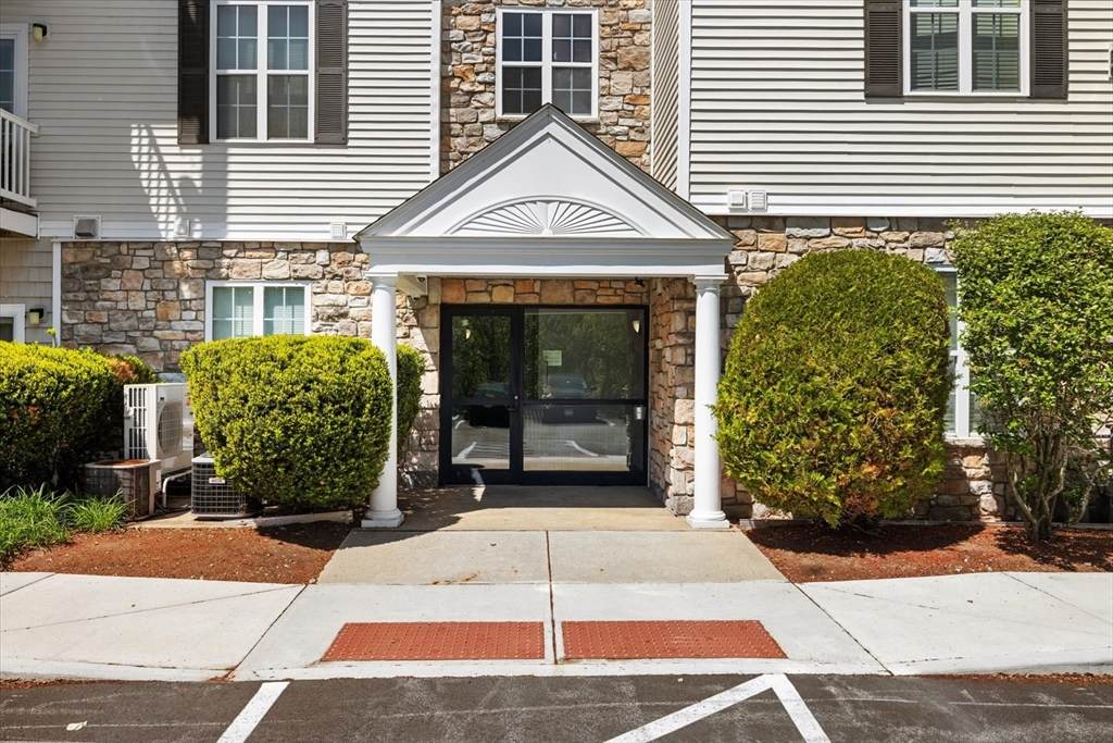 21 Hampshire Rd - Photo 1