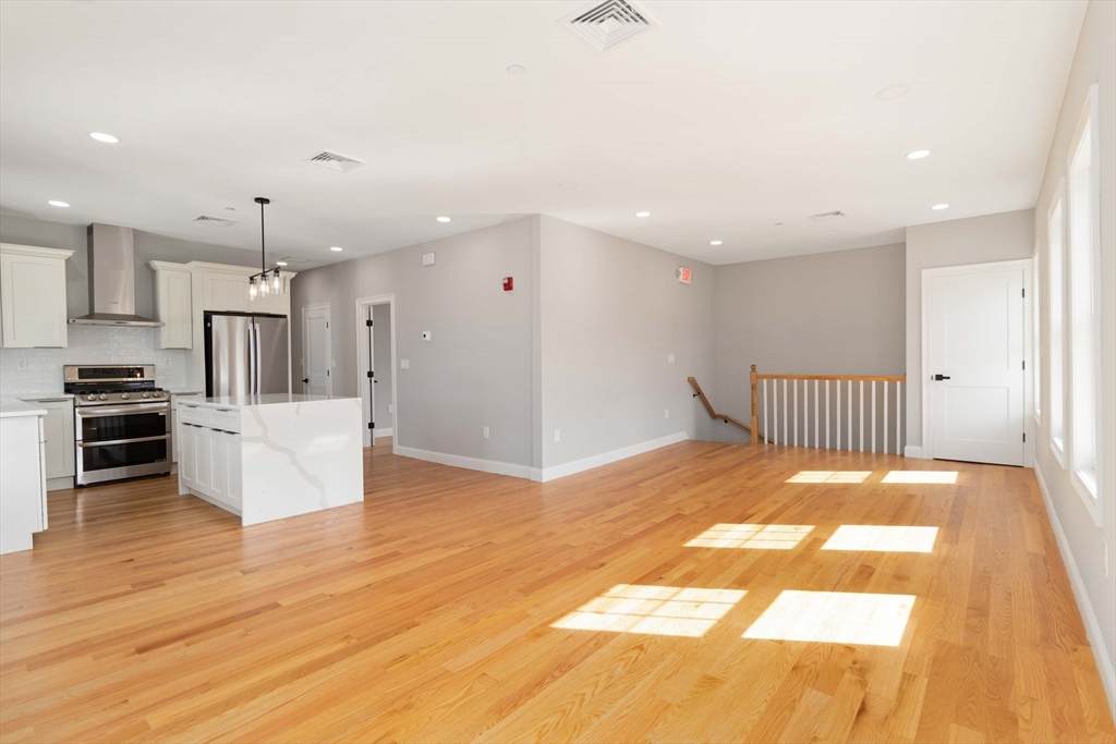 20 Alston St - Photo 1