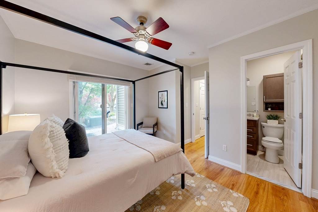 111 W Eighth - Photo 1
