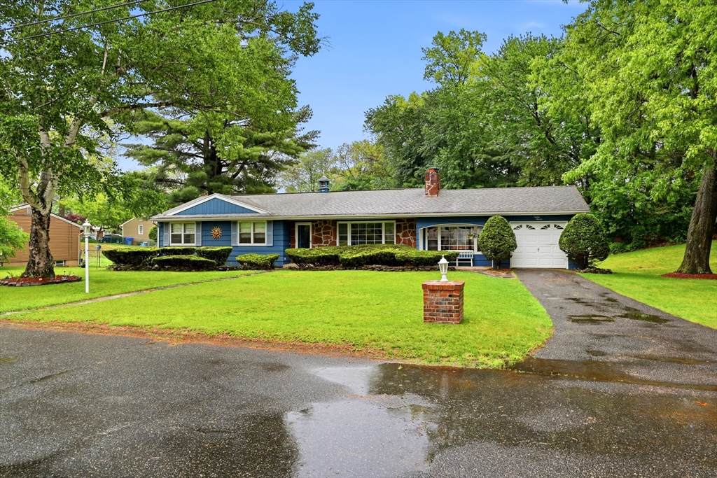 87 Squire Ln - Photo 1