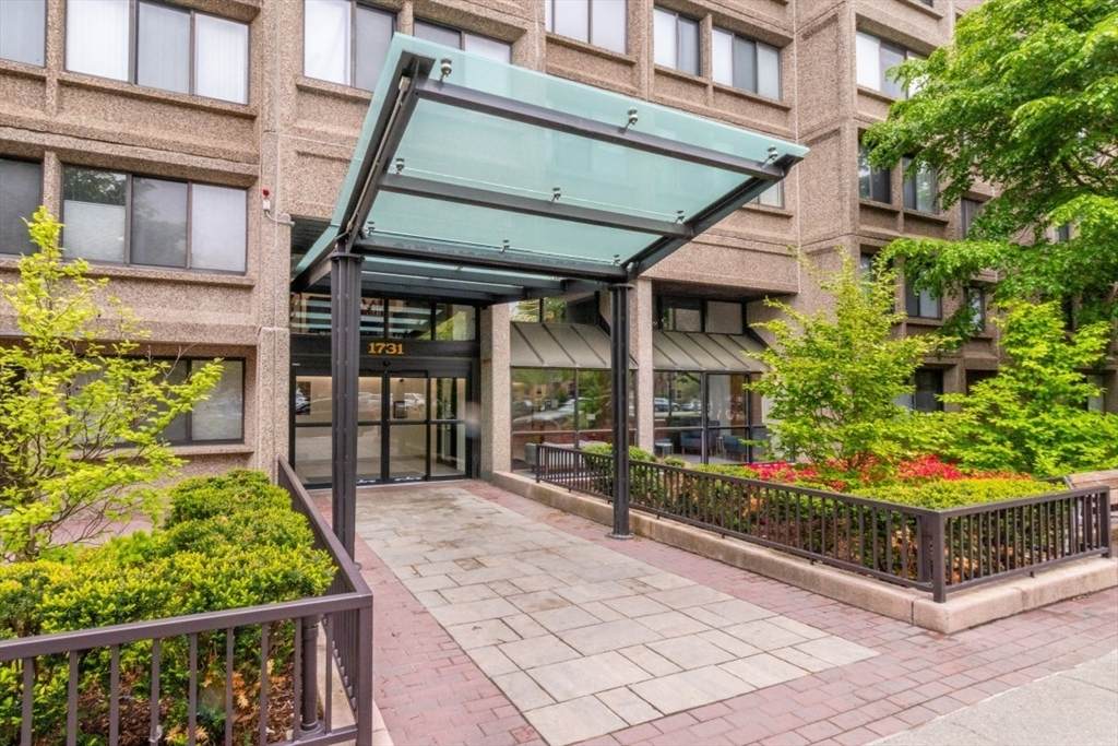 1731 Beacon St. - Photo 1