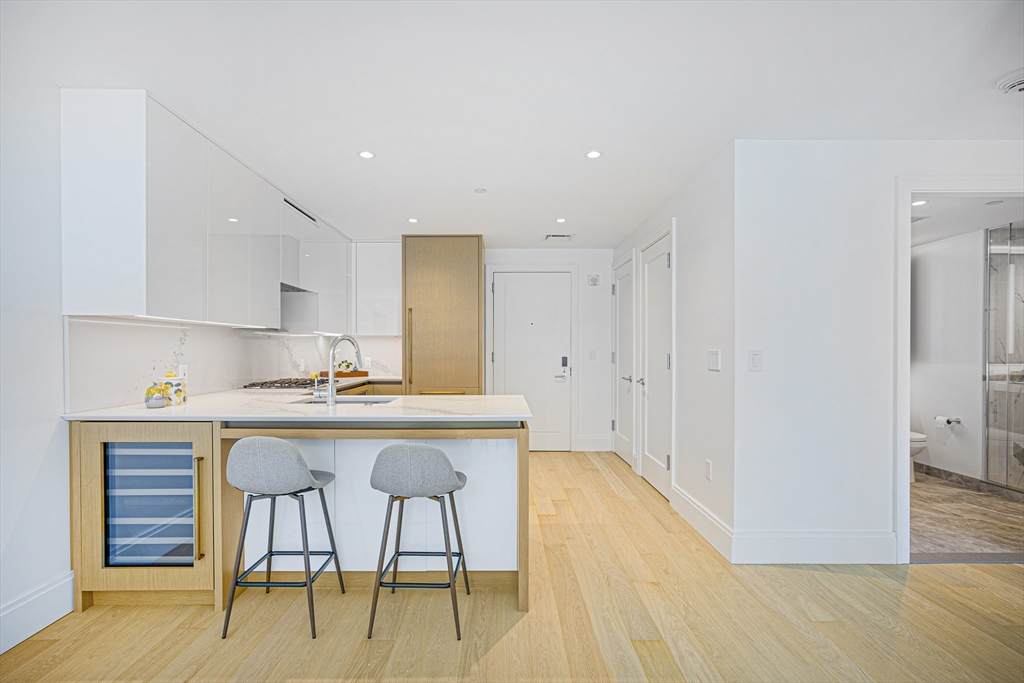 380 Harrison Ave - Photo 1