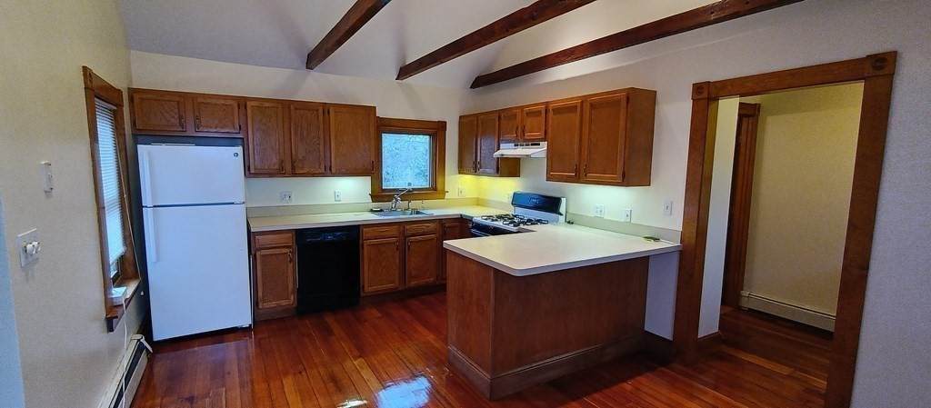 376 Grove St - Photo 1