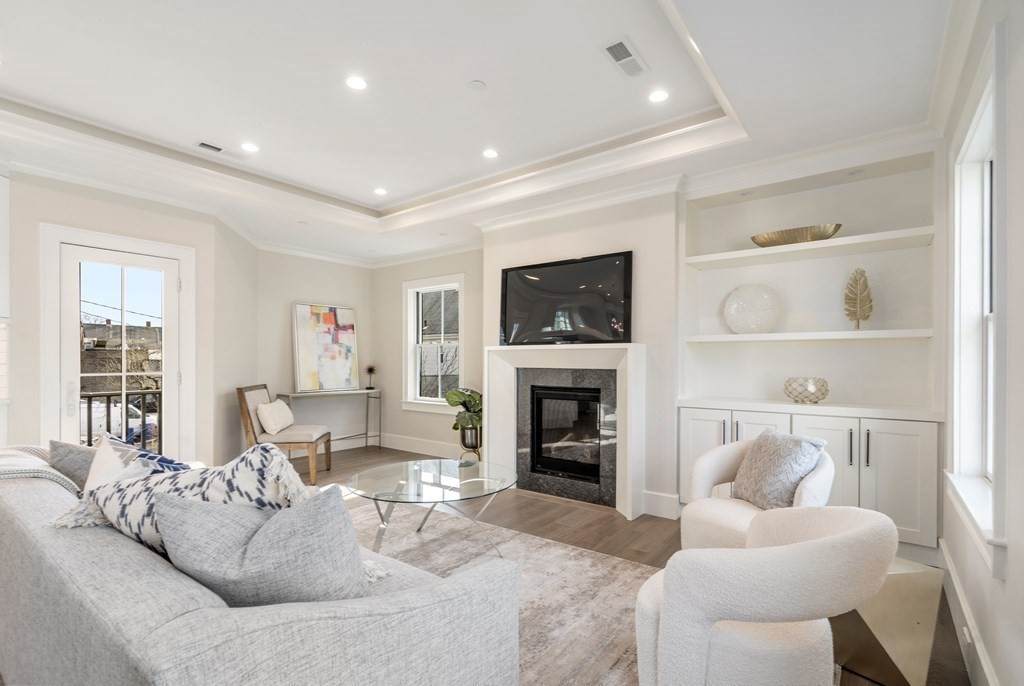 180 Adams St - Photo 1