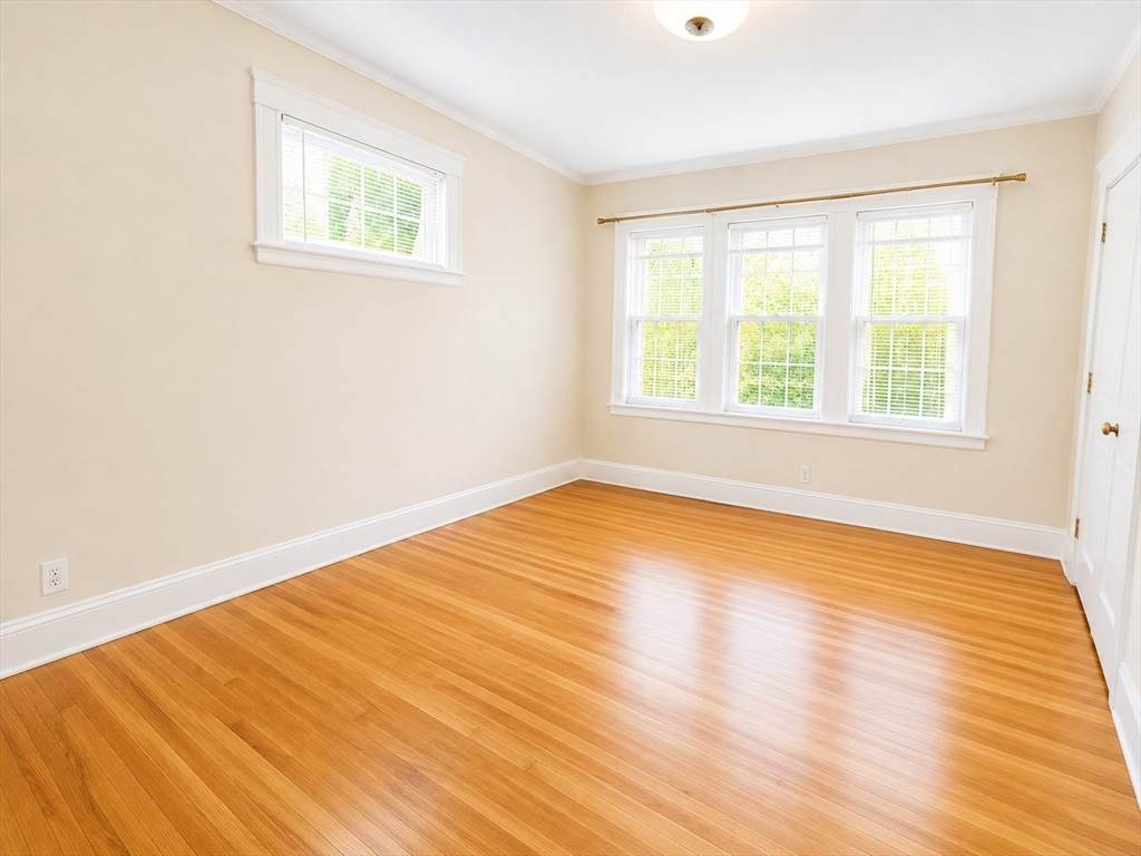136 Spring St - Photo 1