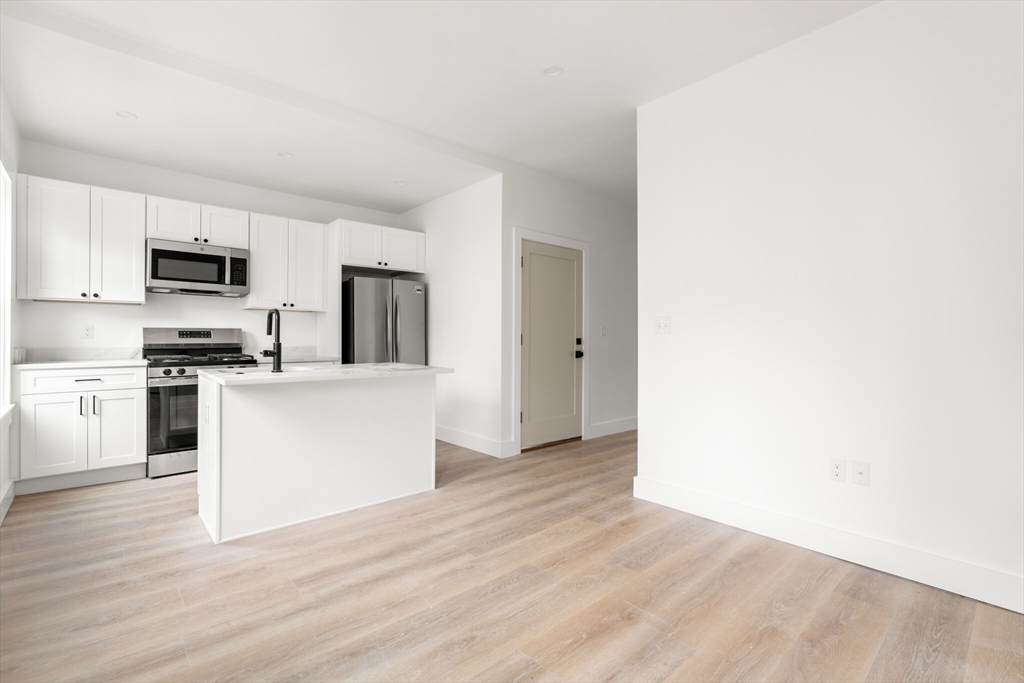 467 E 3rd St - Photo 1