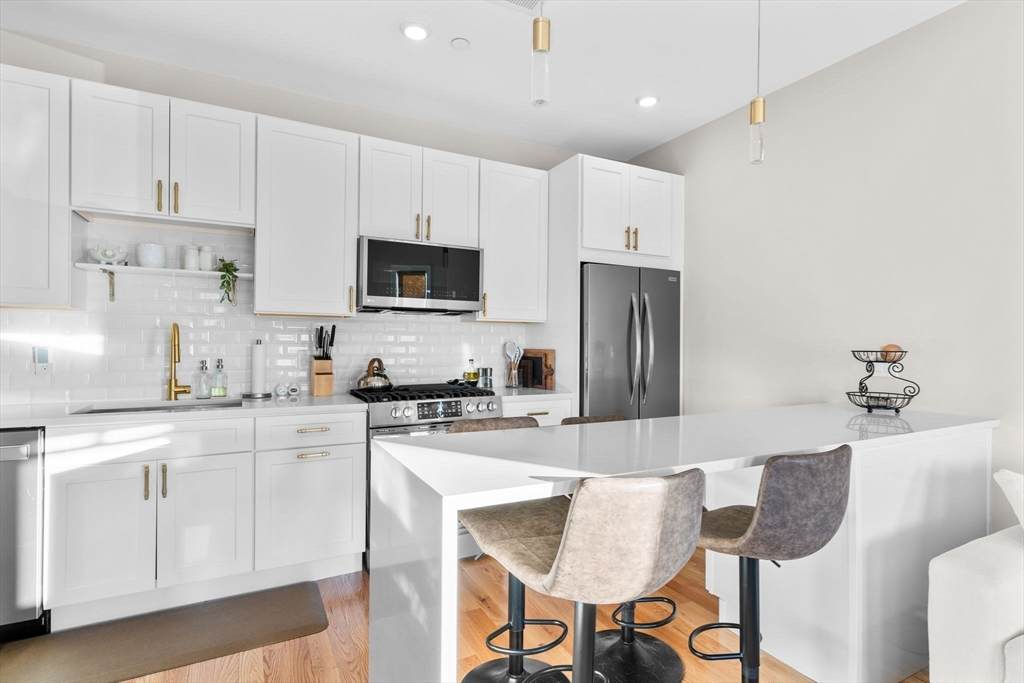 35 Somerset - Photo 1
