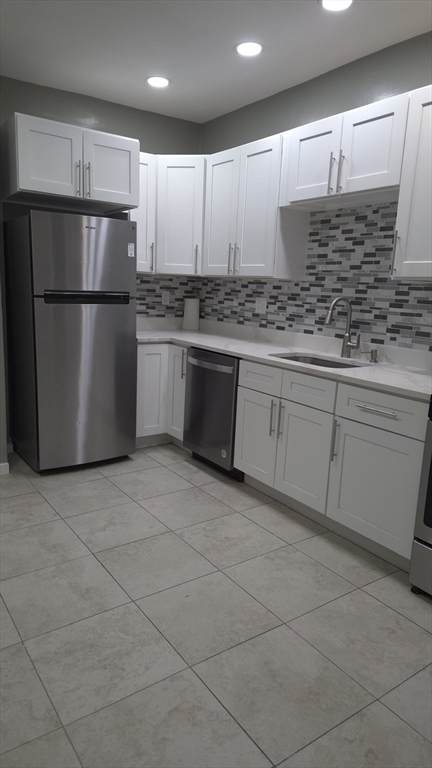 129 Harrishoff St - Photo 1