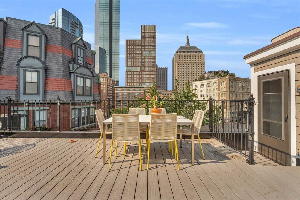 17 Cazenove St - Photo 1