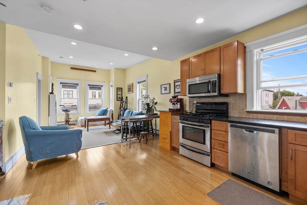 20 Village Street - Photo 1
