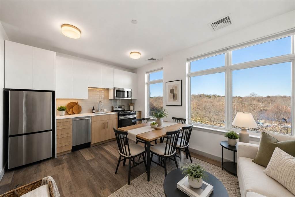 180 Telford St - Photo 1