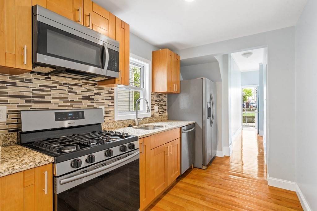 79 Derby St - Photo 1