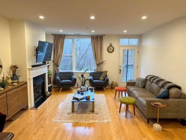 2 Inwood Dr - Photo 1