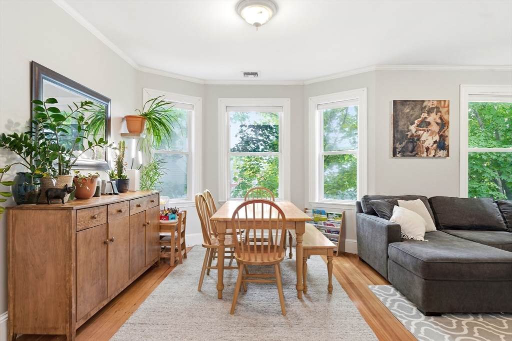 10 Ashmont Ct - Photo 1