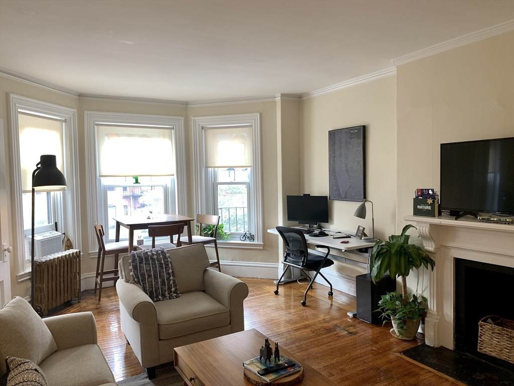 217 Newbuy Street - Photo 1