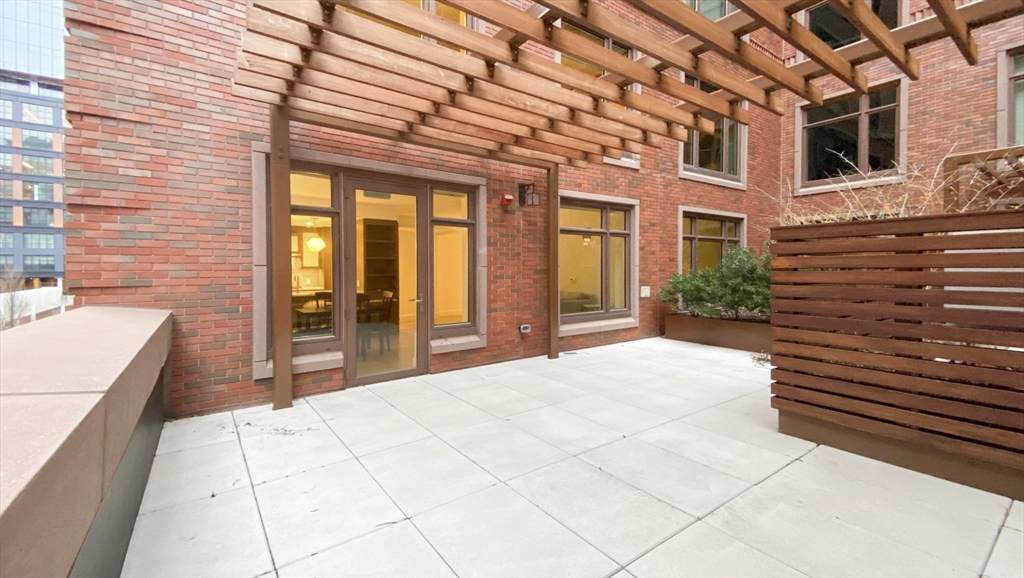 100 Lovejoy Wharf - Photo 1