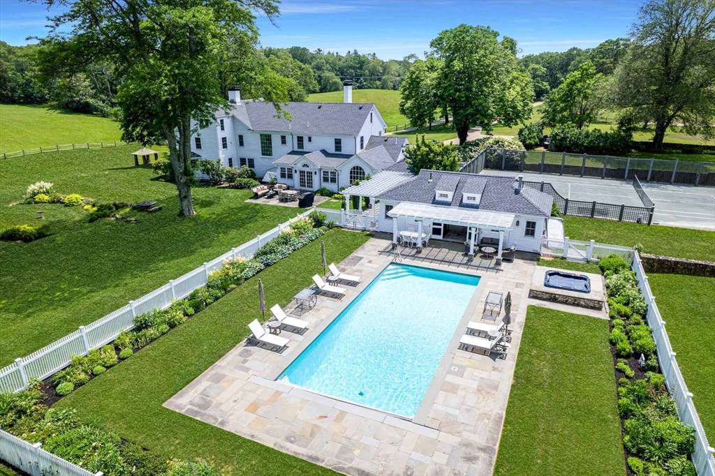 31 Lambert's Cove Rd. - Photo 1