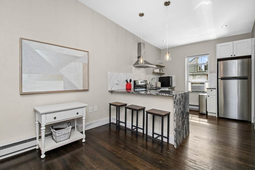 35 Swallow St - Photo 1